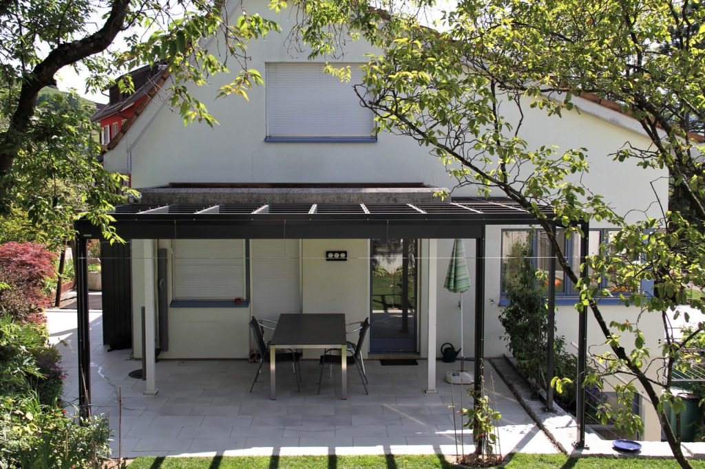 Pergola auf dem Sitzplatz in Gelterkinden