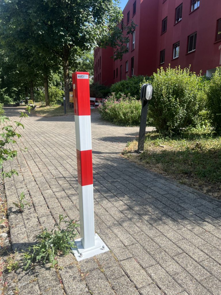 Absperrpfosten bei Fussweg