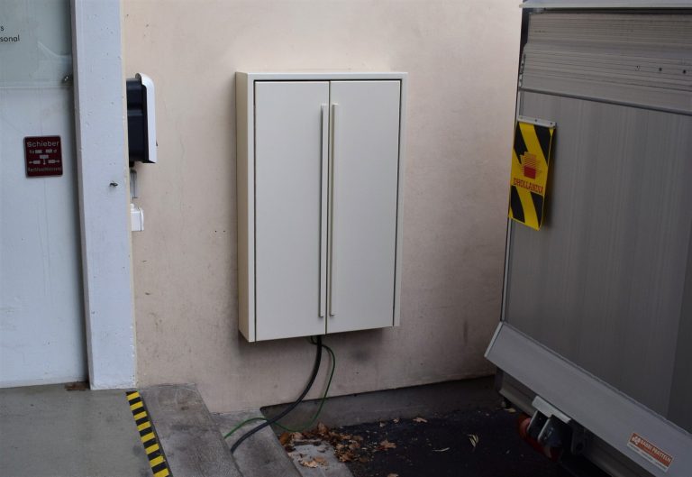 Schrank für Ladestation E-Fahrzeug