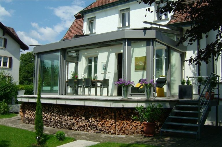 Wohn­raum­erweiterung und Aussen­treppe